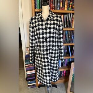 Jones New York Black and White Trench Coat